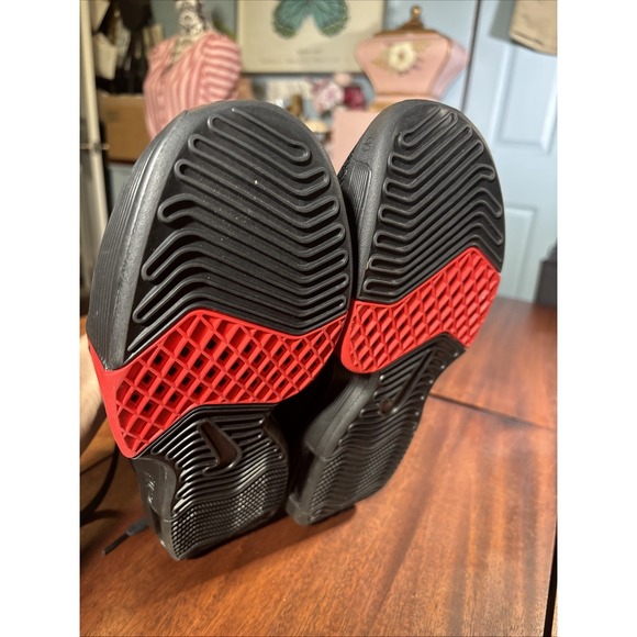 Men\'s Nike Lebron Witness 8 VIII Black/SZ 8 University Red.